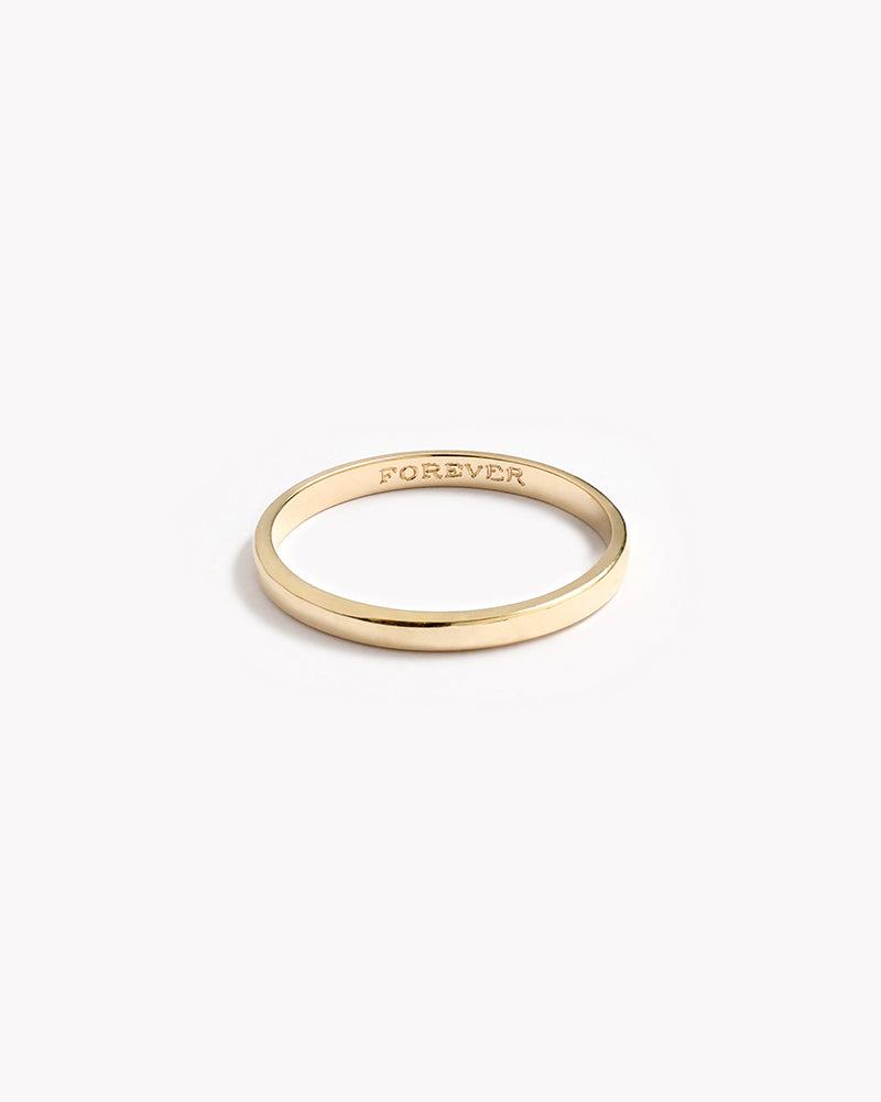 A Solid 14ct Gold Engravable Bluebird Co Signature Ring with the word 'FOREVER' engraved inside it.
