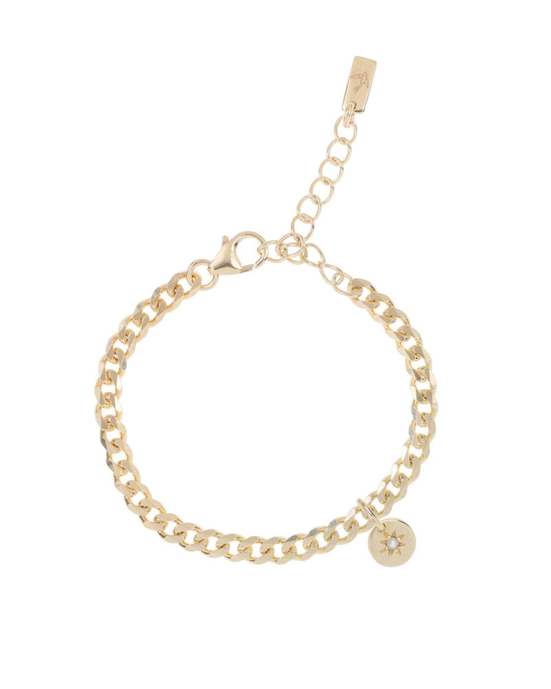 A simple and timeless Cuban Link Chain featuring a single vintage pearl pendant, crafted in elegant fine jewellery style by Bluebird Co