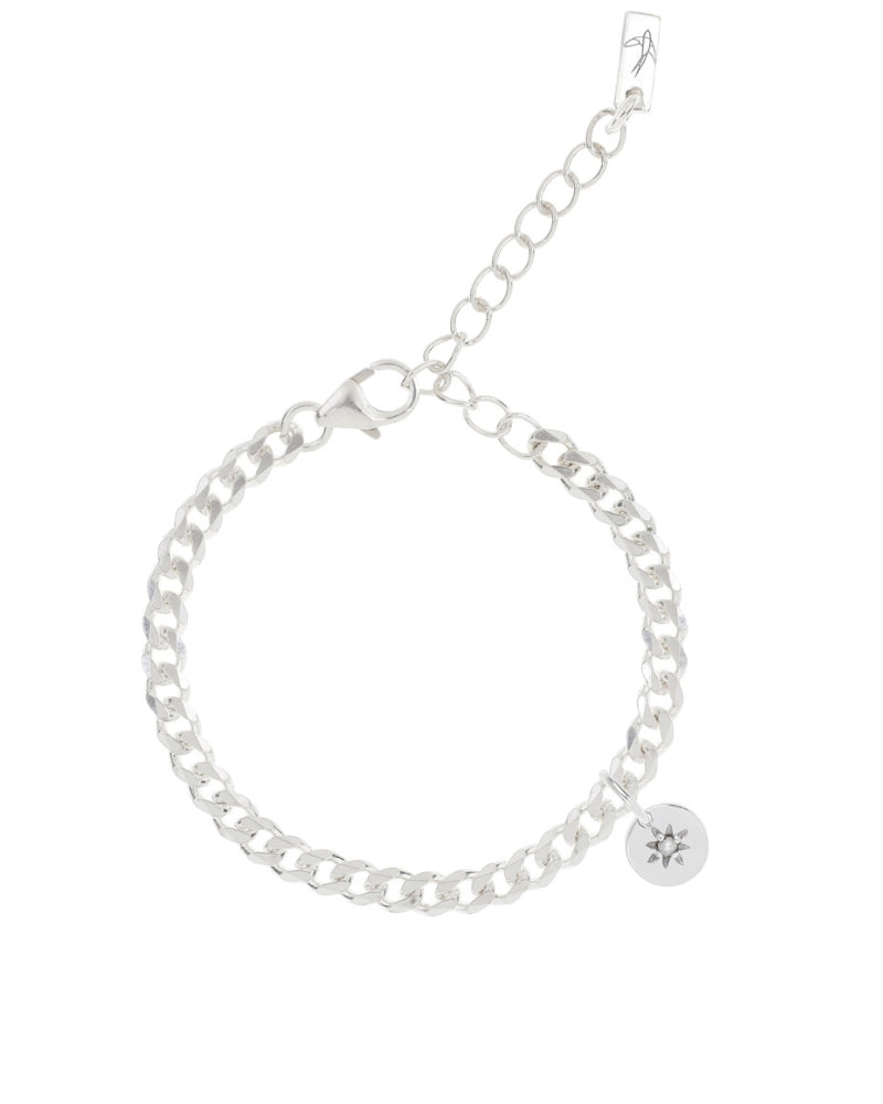 A simple and elegant Cuban Link Chain with a single vintage pearl pendant, designed as a timeless keepsake
