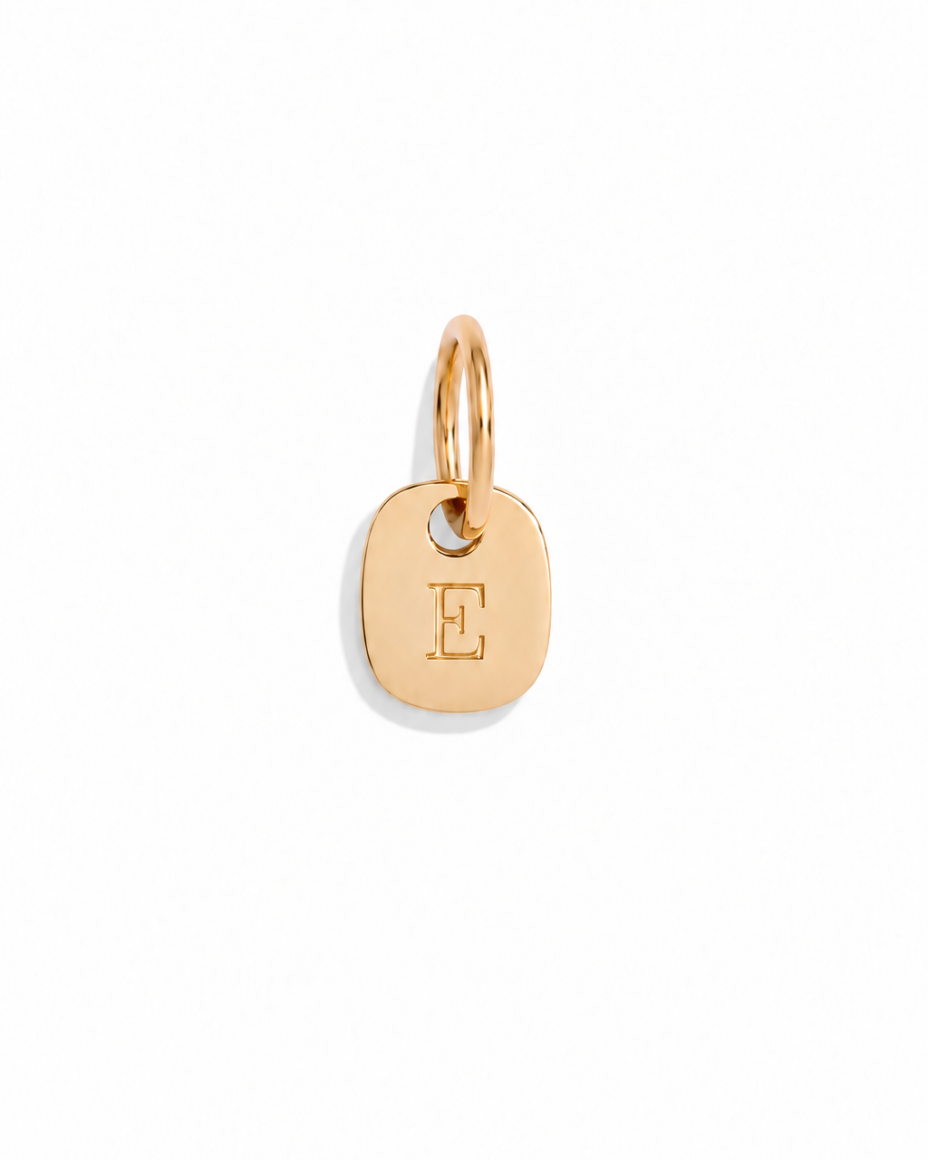 The Bluebird Jewellery Mini Rectangular Pendant combines modern simplicity with timeless charm. Personalised with your chosen initial, it’s designed to be worn elegantly on any necklace, bracelet, or anklet chain.