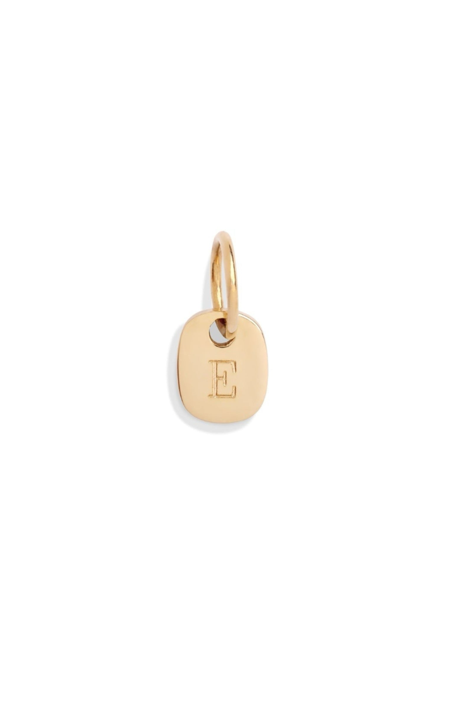 A refined and feminine design, the Rectangular Pendant by Bluebird Jewellery showcases soft curves and a modern minimalist form. Personalised with your chosen initial, it’s designed to be worn elegantly on any necklace, bracelet, or anklet chain.