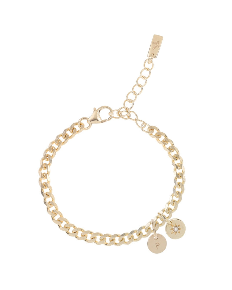 A simple and timeless Cuban Link Chain featuring a single vintage pearl pendant and a personalised soild gold initial pendant, crafted in elegant fine jewellery style.