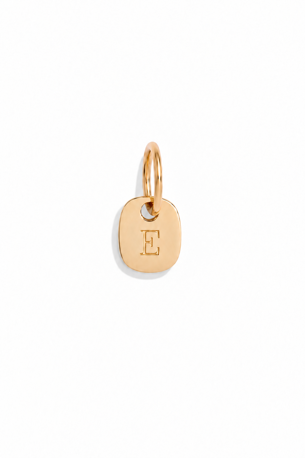 The Bluebird Jewellery Mini Rectangular Pendant combines modern simplicity with timeless charm. Personalised with your chosen initial, it’s designed to be worn elegantly on any necklace, bracelet, or anklet chain.