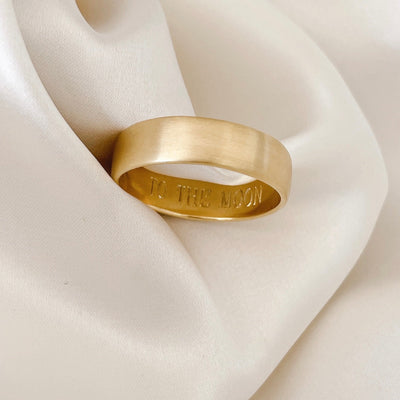 Solid 9ct Gold Men's Signature Ring with personalised engraving inside the ring